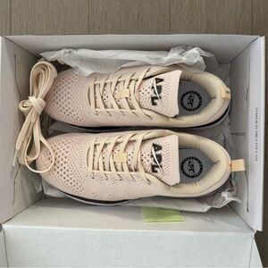 NWT APL Women's TechLoom Pro Beach / Chocolate / White Size 8.5